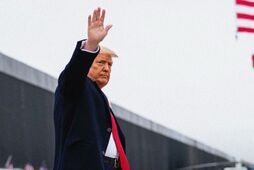 Трампа сбивают на взлёте